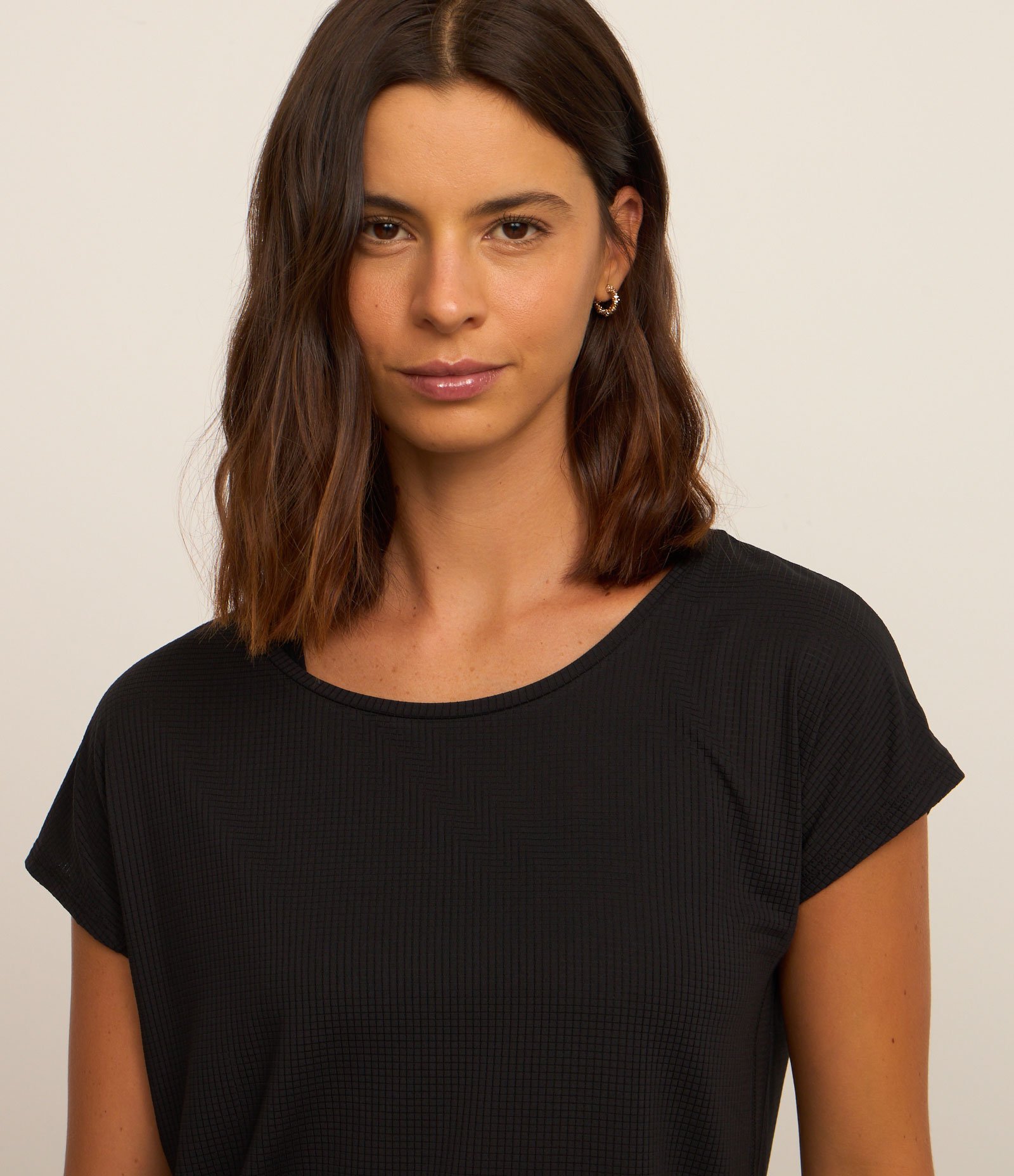Camiseta em Microfibra com Decote Redondo Preto 3
