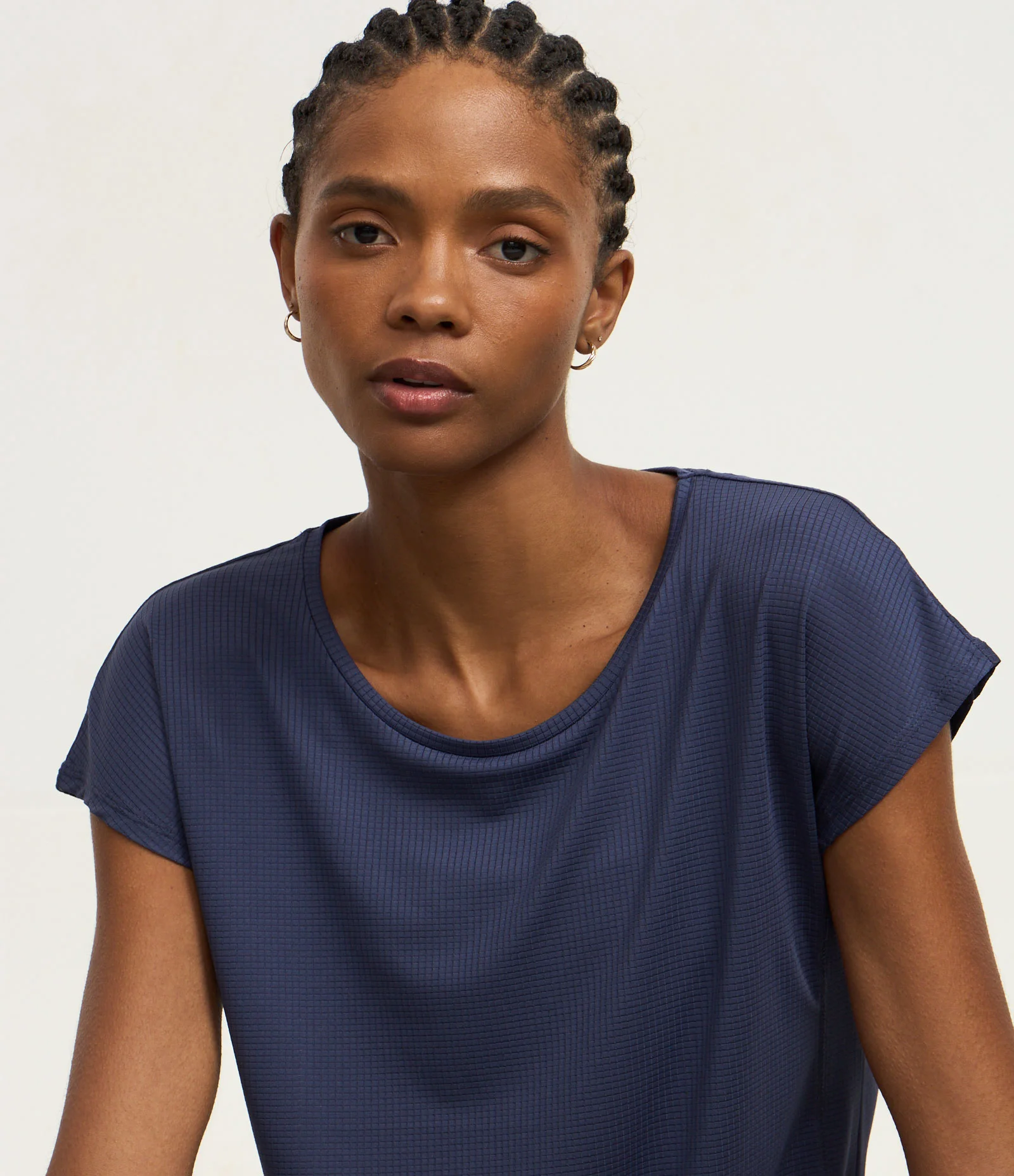 Camiseta Esportiva em Microfibra com Decote Redondo Azul Marinho 2