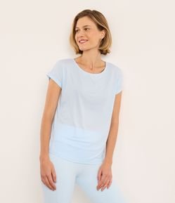 Camiseta Esportiva em Microfibra com Decote Redondo