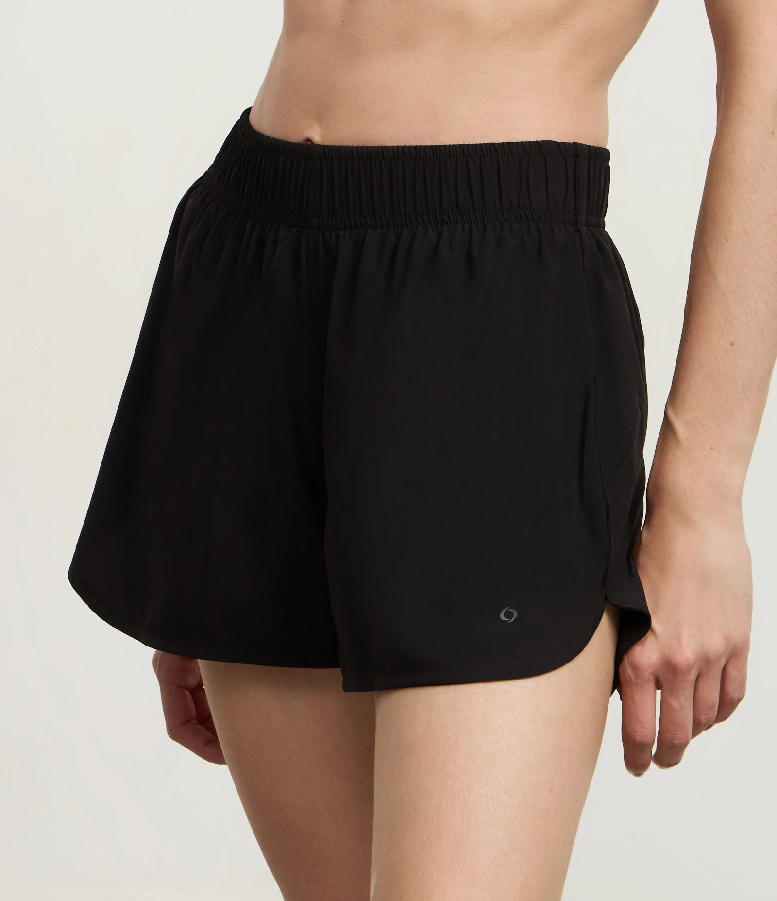 Bermuda Runner Esportiva com Bolsinho Funcional Preto 2