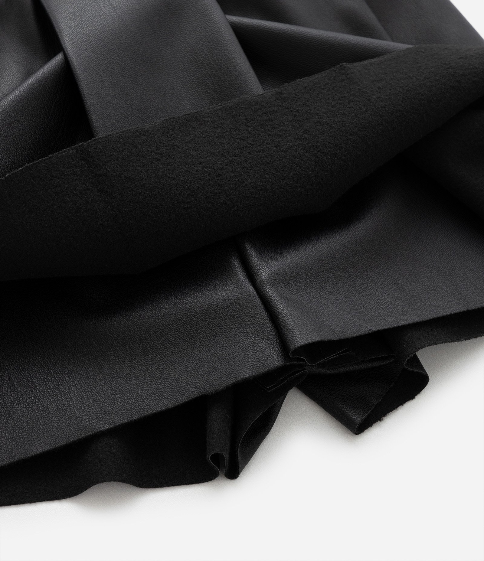 Short Saia Infantil Plissada com Coração Lateral - Tam 1 a 5 Anos Preto 6