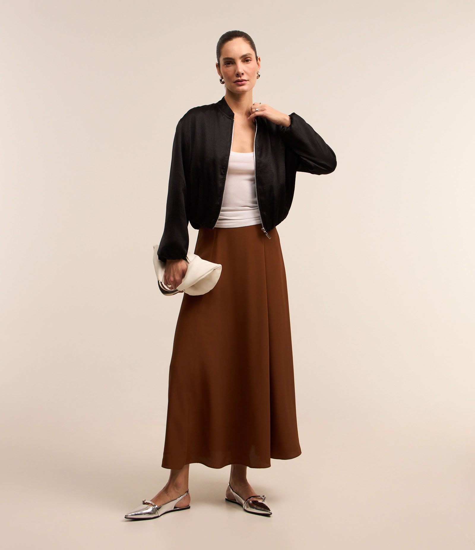 Saia Midi Evasê em Crepe com Zíper nas Costas Marrom 1