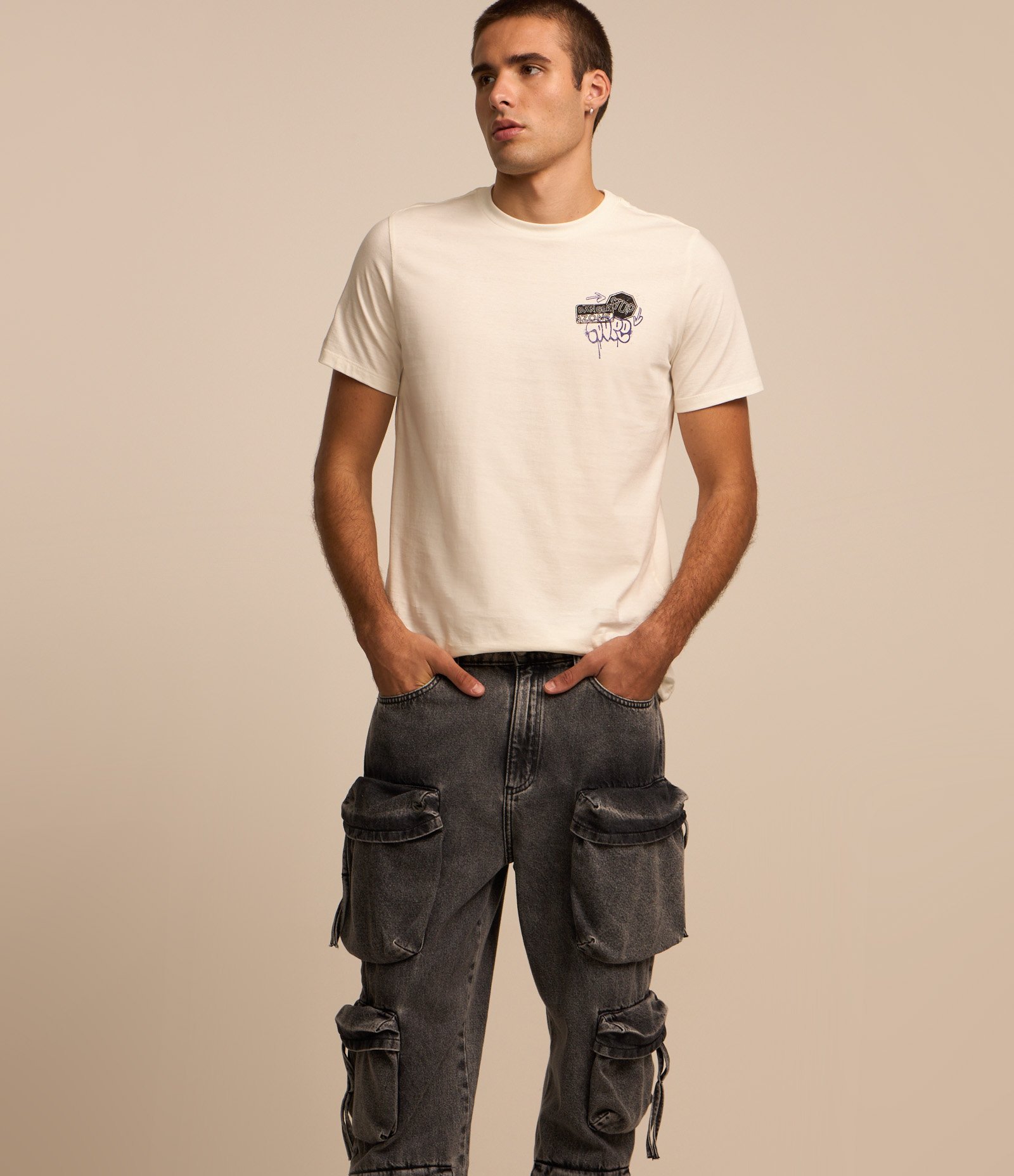 Calça Baggy em Jeans com Bolsos e Puxadores Cinza Escuro 2