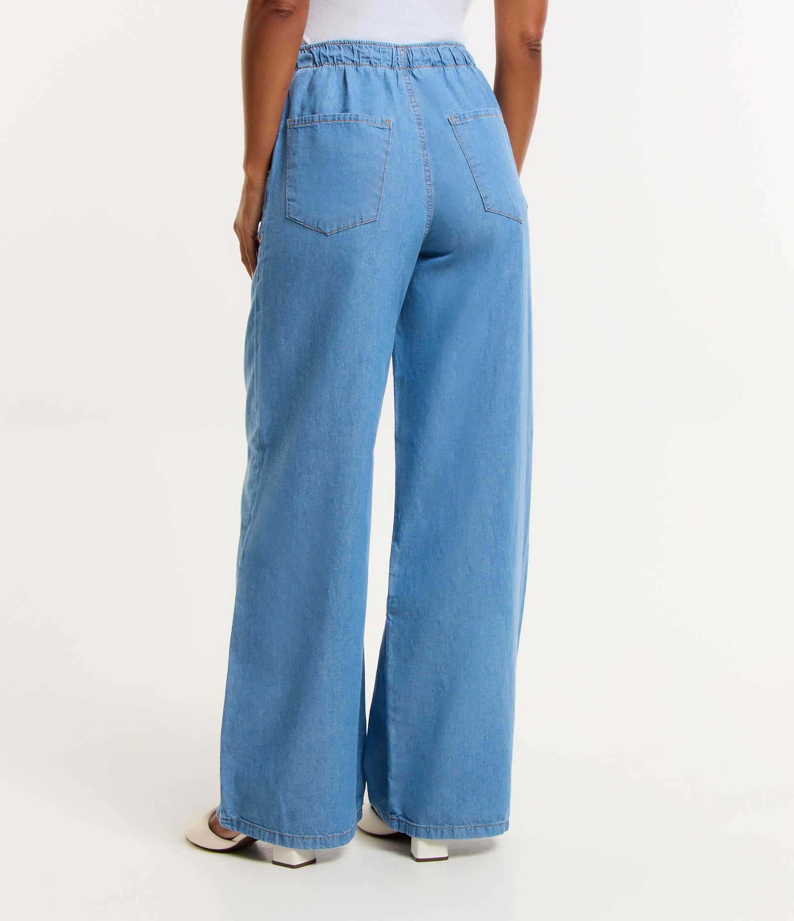 Calça Pantalona Jeans com Amarração no Cós Azul 3