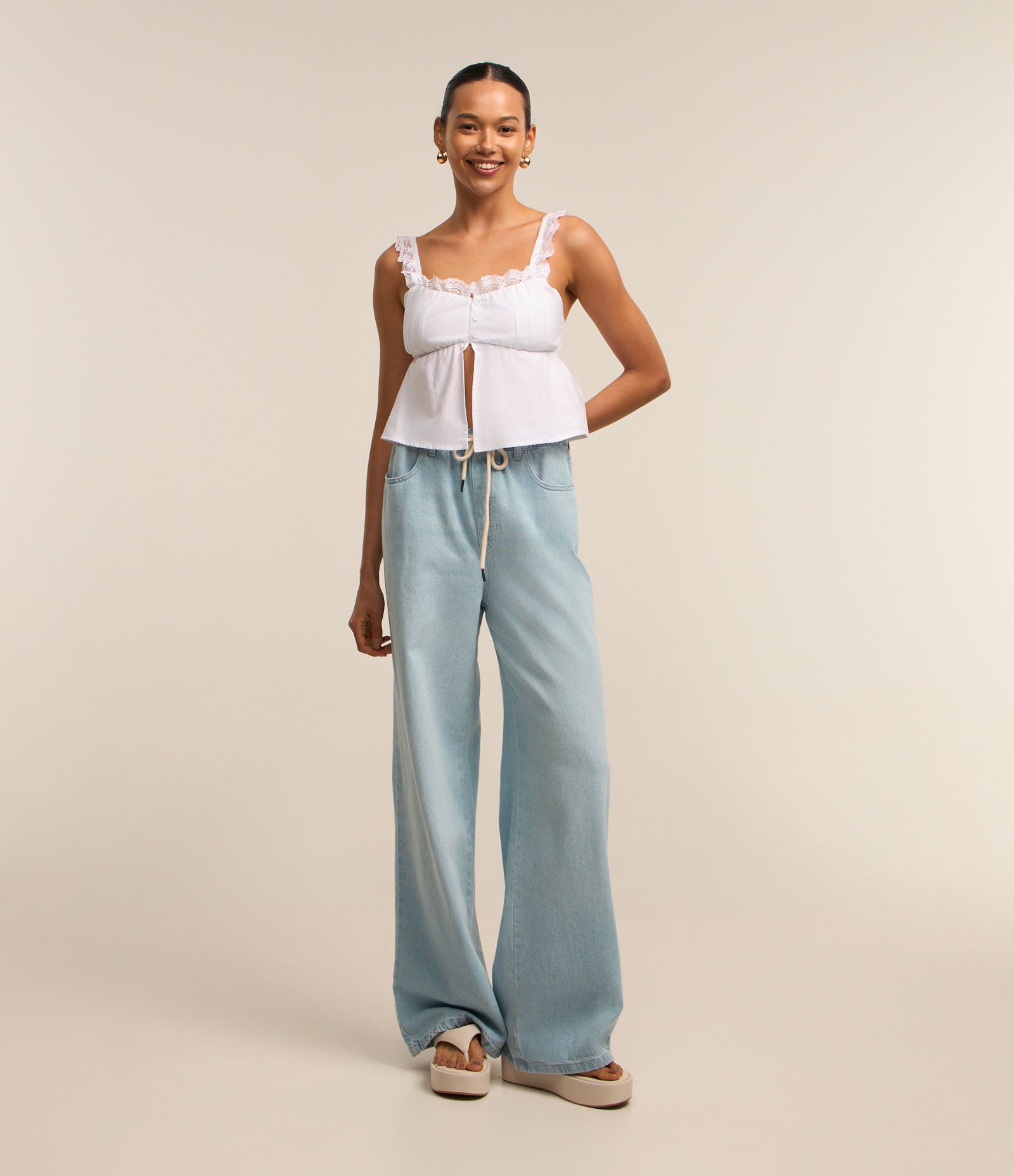 Blusa em Tricoline com Renda no Busto e Alças Branco Neve 1