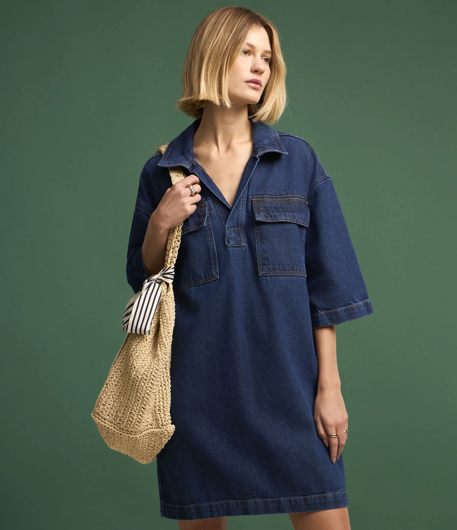 Vestido Reto em Jeans com Decote V e Bolsos Frontais Azul Escuro 1