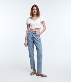 Calça Mom Jeans Dirty com Bordado de Florzinhas