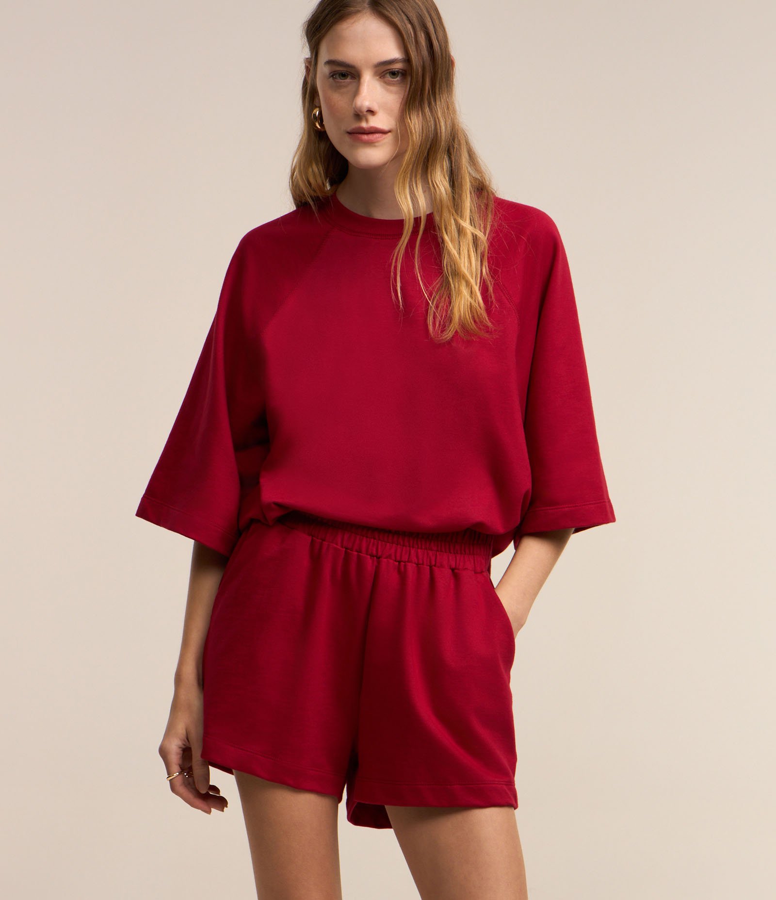 Bermuda em Moletom com Cós Elástico Vermelho 2