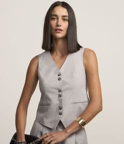 Colete em Alfaiataria com Decote V e Botões Duplos