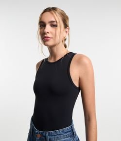Blusa sem Manga Básica em Poliamida