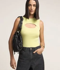 Blusa Sem Manga em Tricô com Recorte Vazado