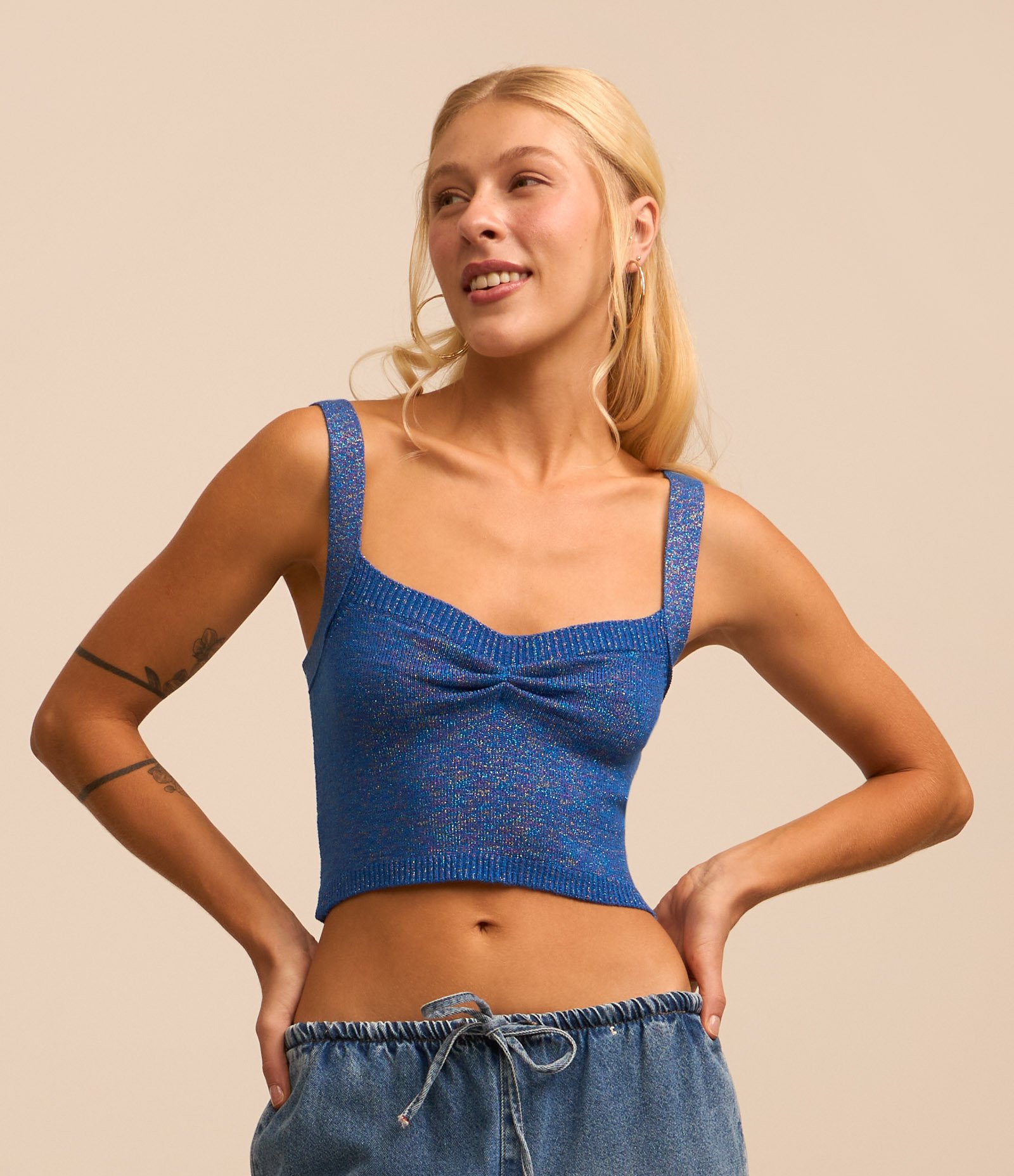 Blusa Cropped em Tricô com Fio Metalizado e Franzido no Busto Azul 1