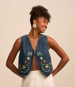 Colete em Jeans com Bordado Florzinhas