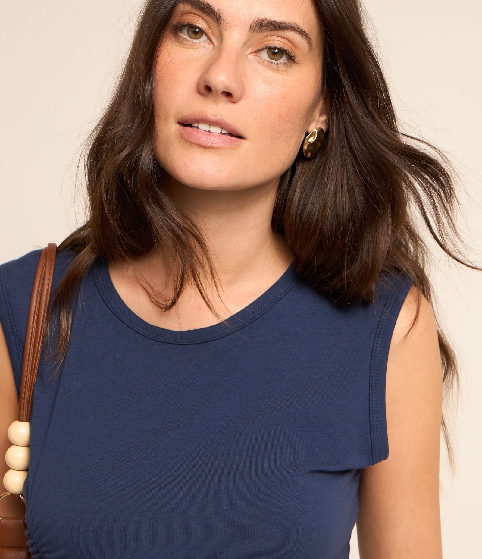 Blusa sem Manga em Algodão com Franzido e Lateral Alongada Azul 3