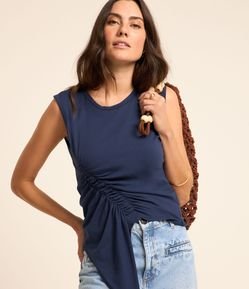 Blusa sem Manga em Algodão com Franzido e Lateral Alongada