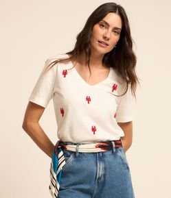 Blusa em Flamê com Gola V e Lagostas Bordadas