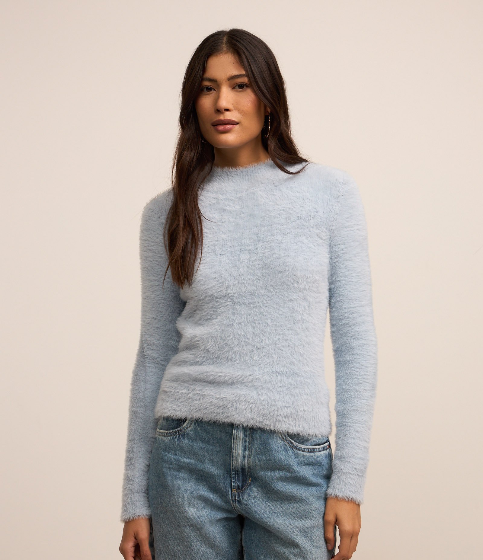 Suéter em Tricô com Gola Alta e Pelinhos 1