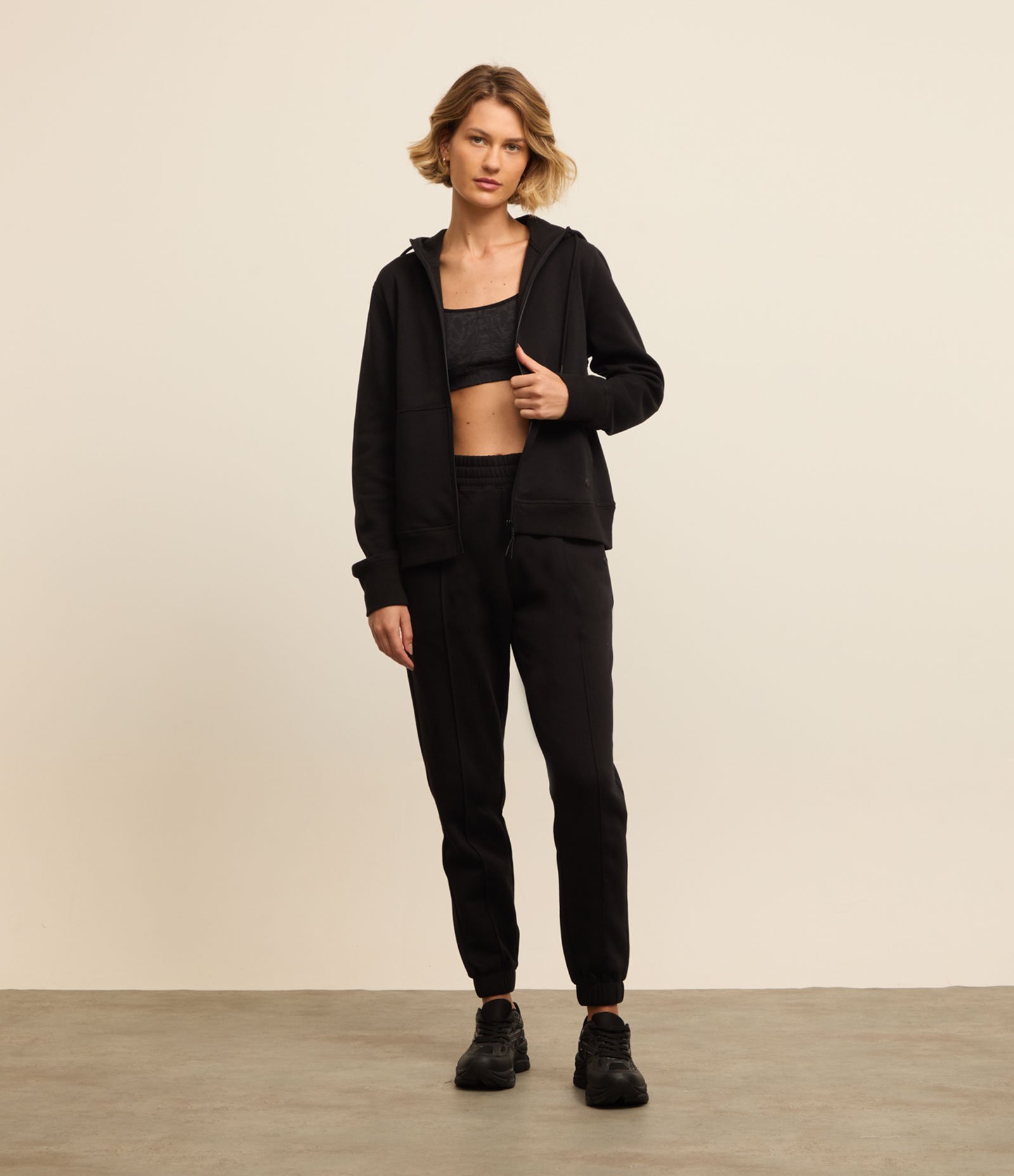 Calça Esportiva de Moletom com Friso Frontal 1