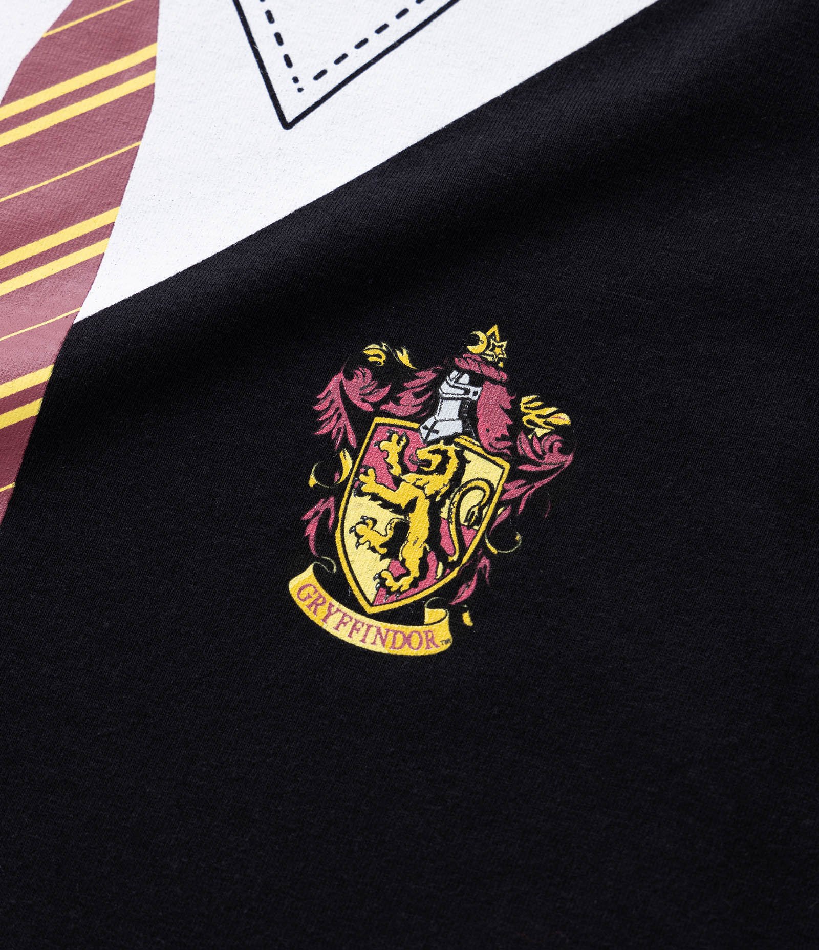 Camiseta Comfort Infantil com Capa e Estampa Grifinória Harry Potter - Tam 4 a 8 Anos Preto 4