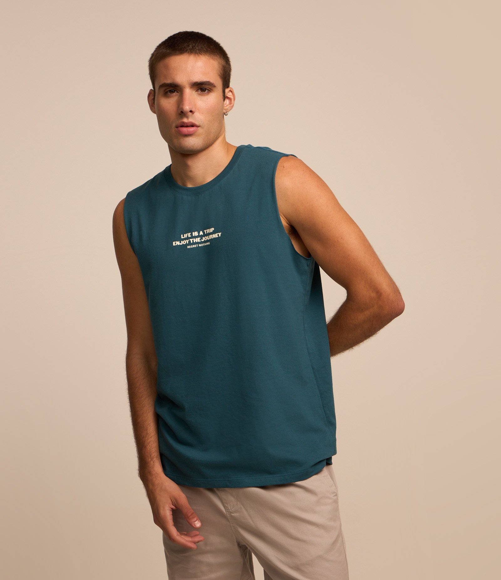 Regata Comfort em Algodão com Estampa Lettering Azul Esverdiado 1