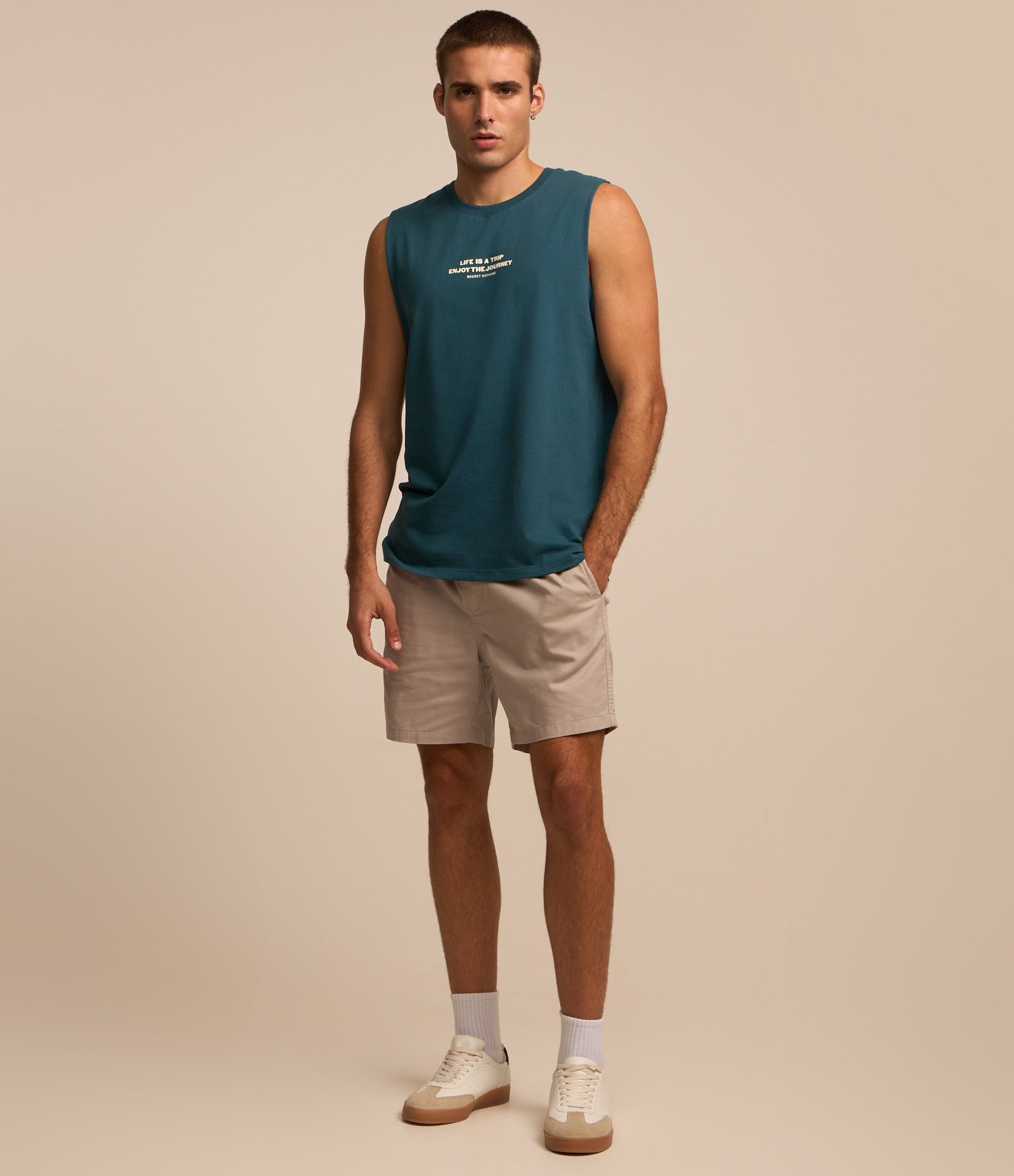 Regata Comfort em Algodão com Estampa Lettering Azul Esverdiado 2