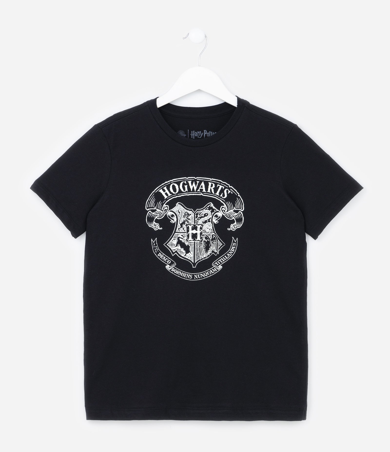 Camiseta Infantil com Estampa Brasão de Hogwarts que Brilha no Escuro - Tam 7 a 14 anos Preto 1