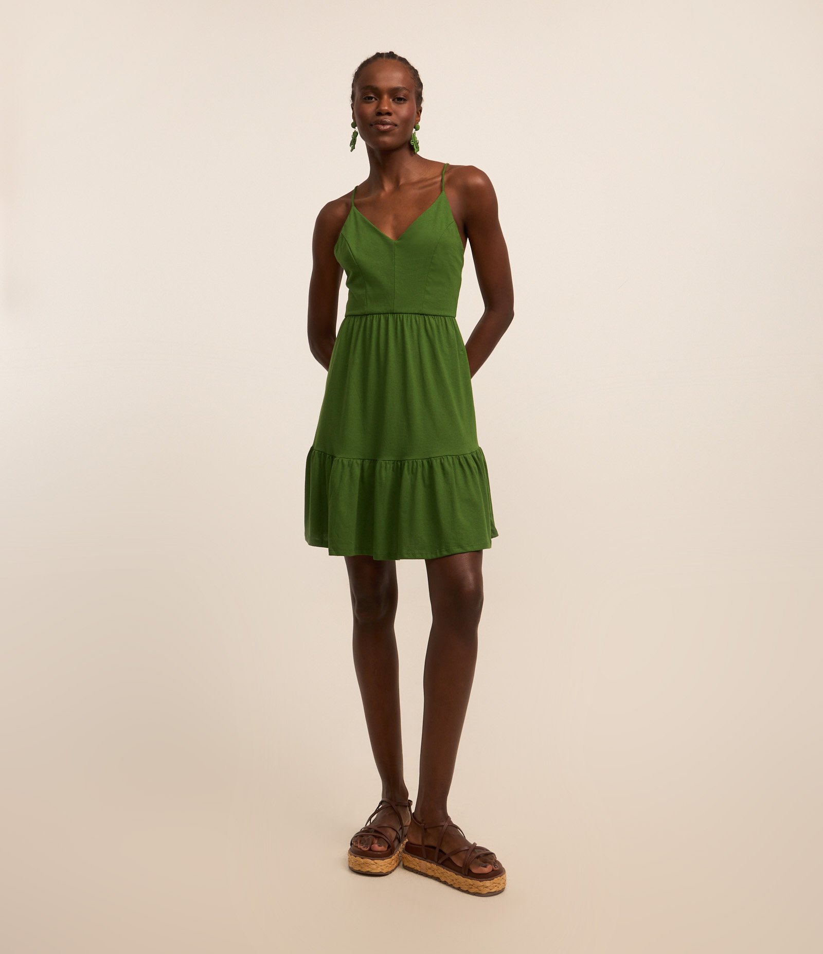 Vestido Curto em Algodão com Recorte e Alcinhas Finas 2