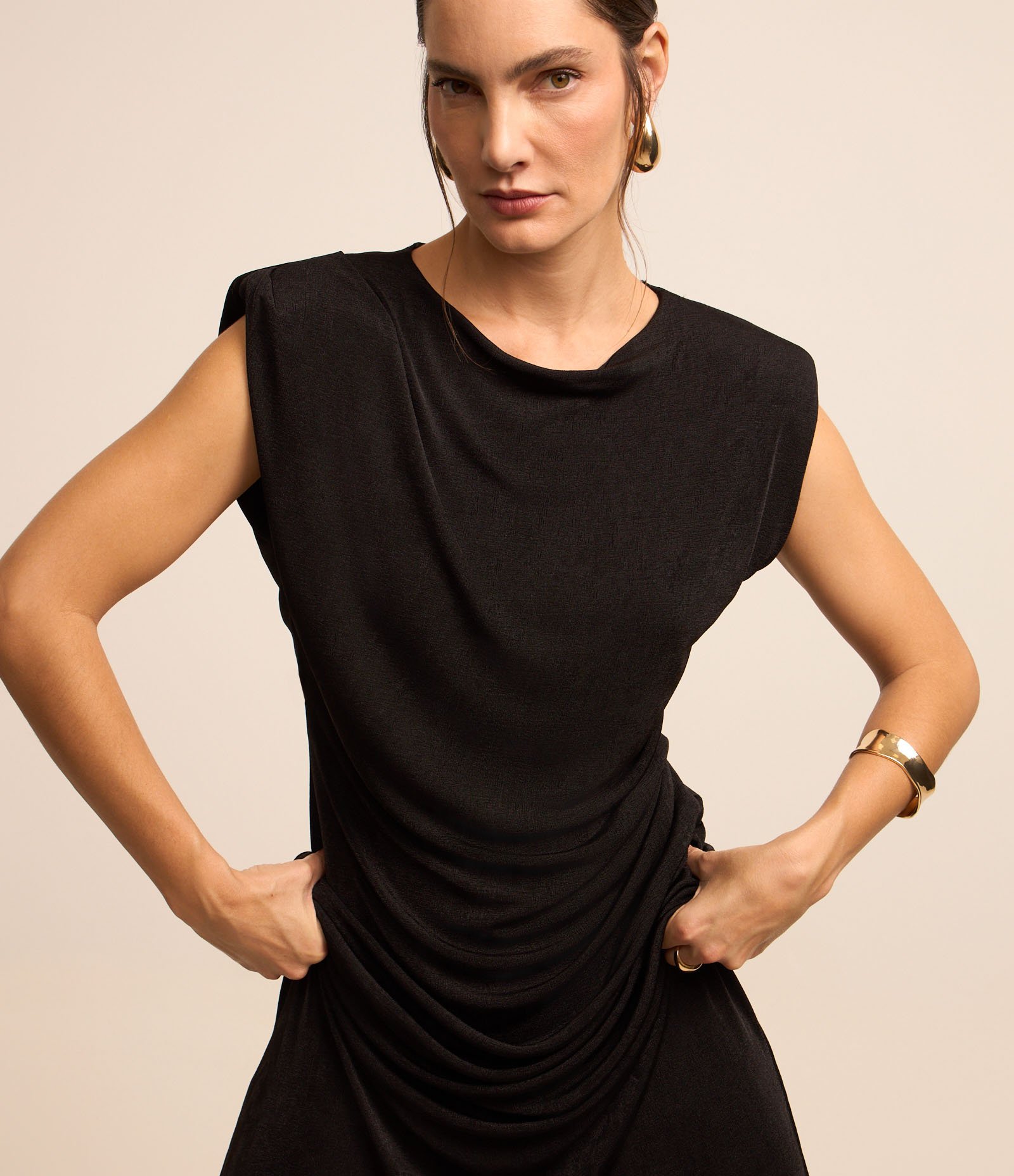 Vestido Sem Manga em Jersey com Franzido e Vazado Preto 6