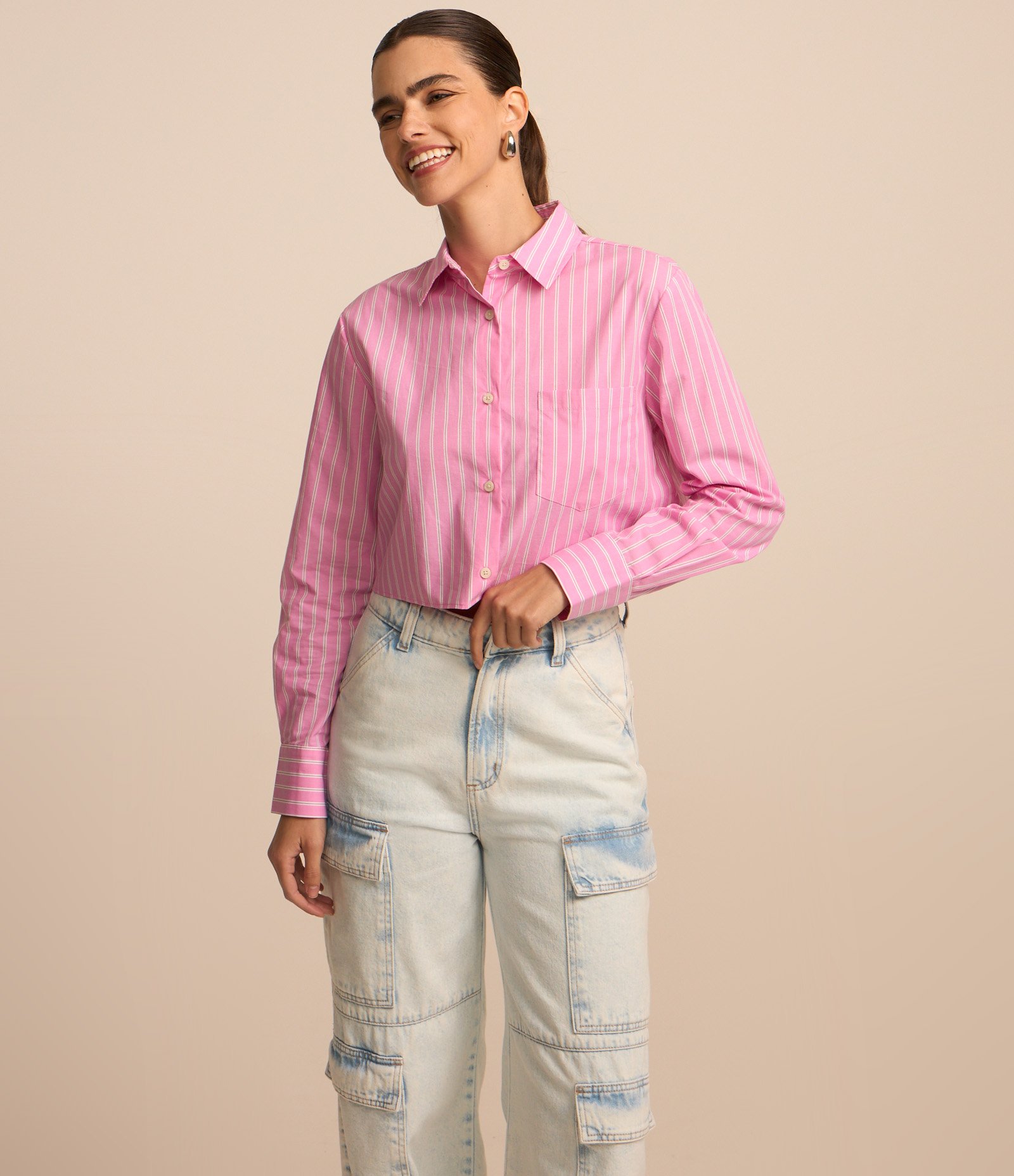 Calça Wide Leg Jeans com Cintura Alta e Bolsos Cargos Azul Claro 2