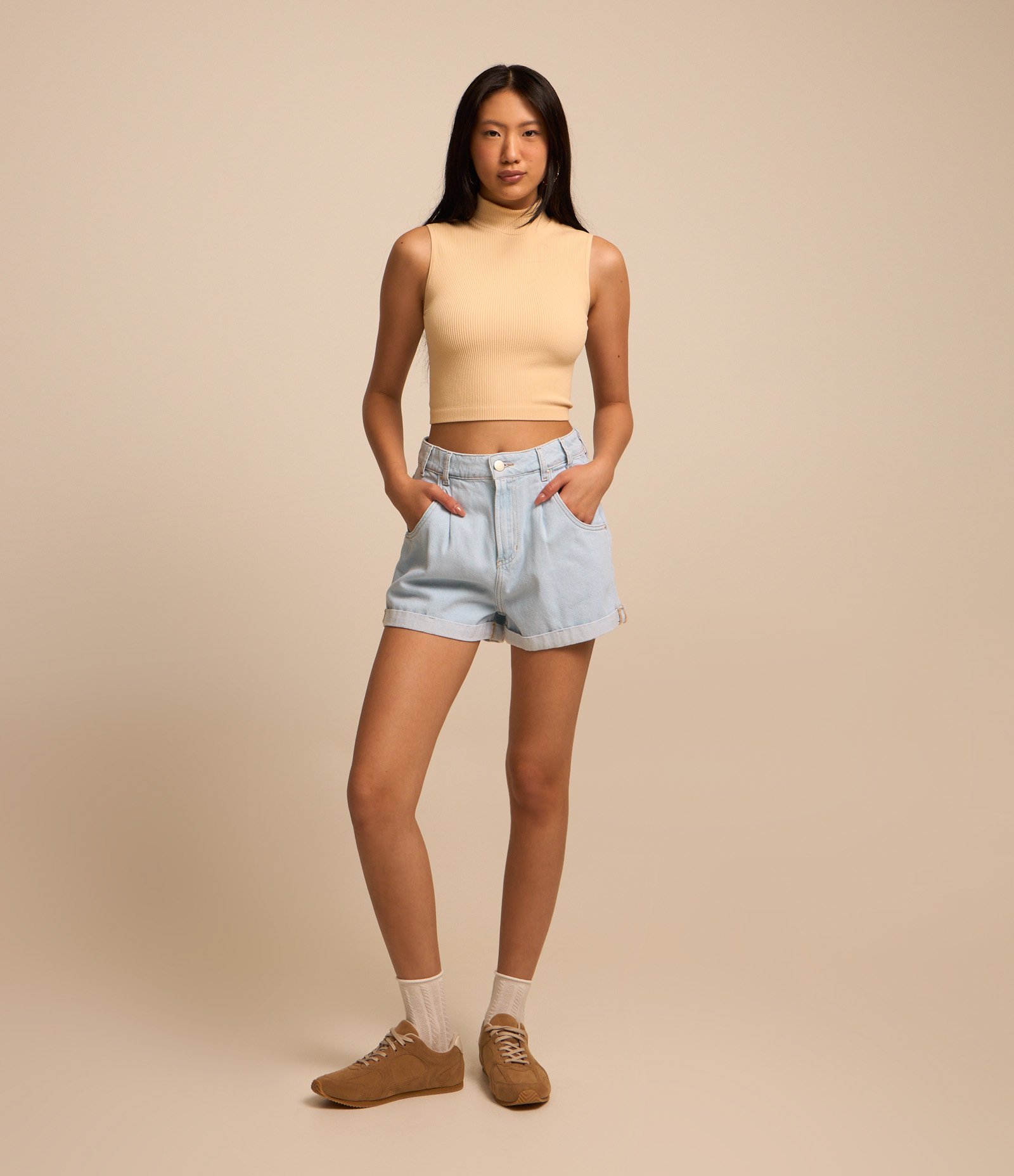 Short Baggy em Jeans e Barra Dobrada Azul Claro 1