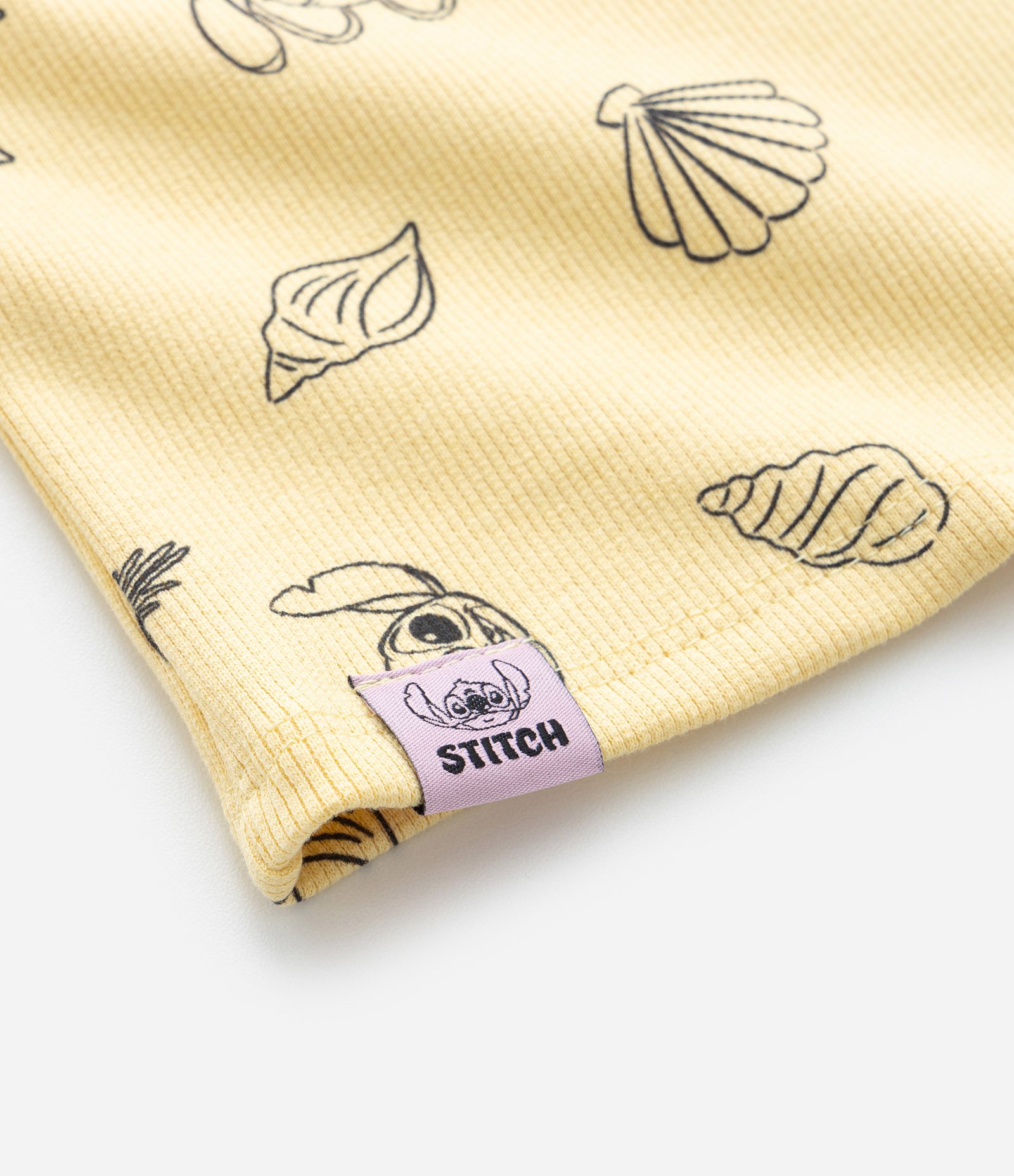 Regata Infantil Canelado com Estampa Lilo e Stitch - Tam 5 a 14 Anos Amarelo 4