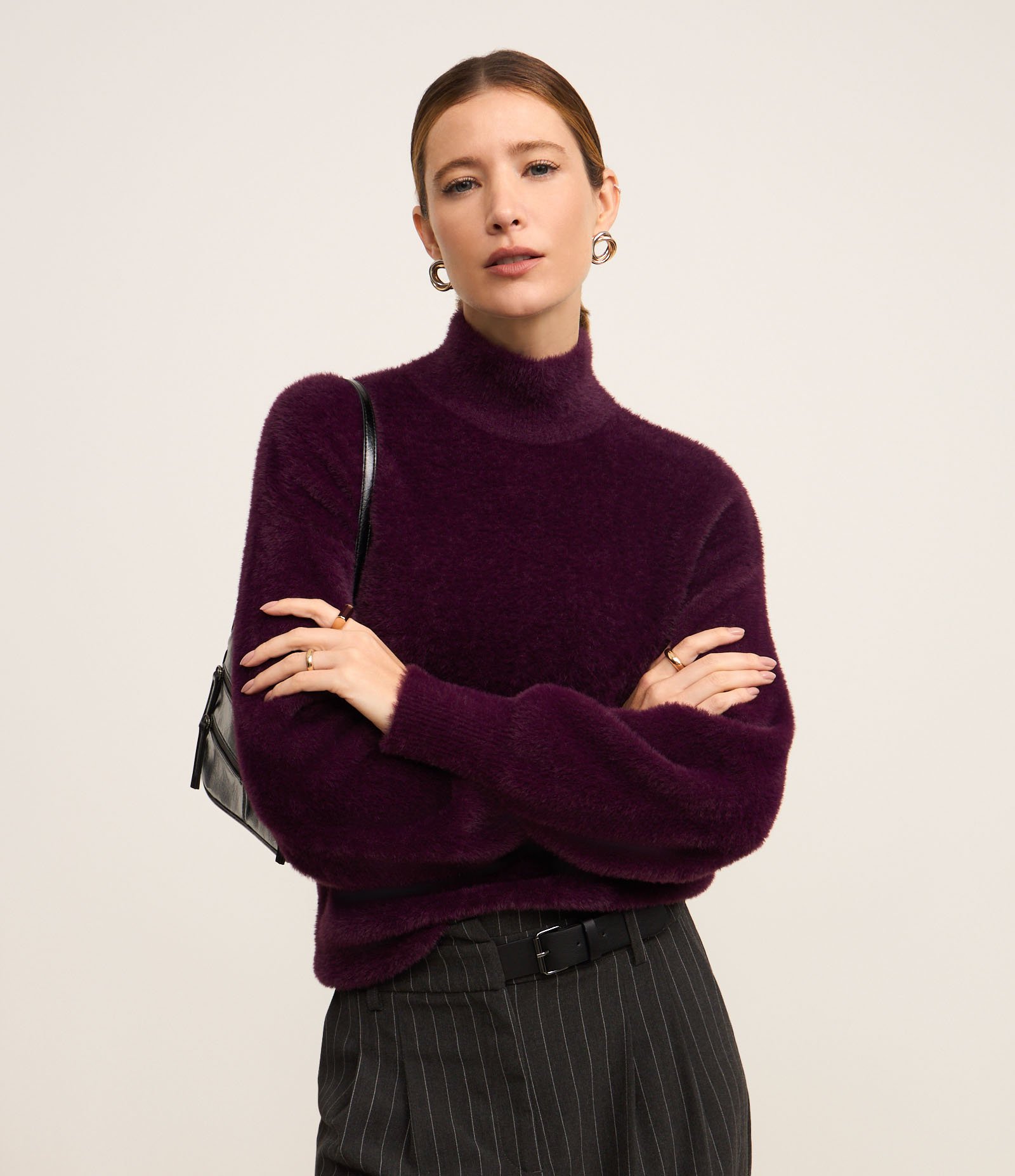 Suéter em Poliamida Peluciada com Gola Alta Vinho 1