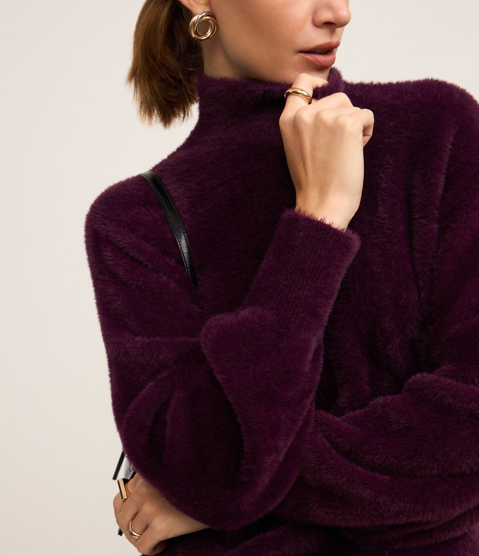 Suéter em Poliamida Peluciada com Gola Alta Vinho 3