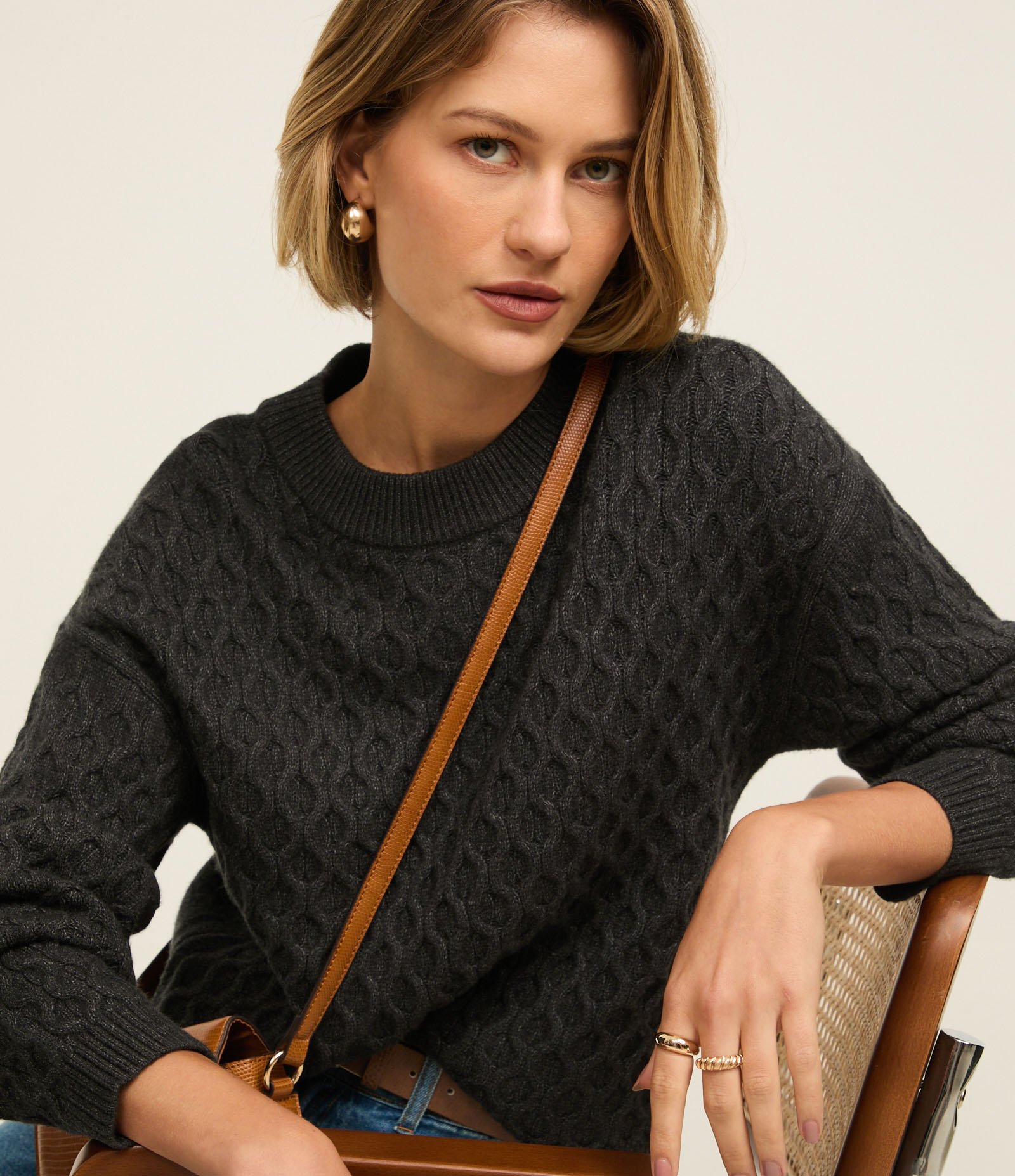 Suéter Manga Longa em Tricot com Textura Colmeia Cinza 5