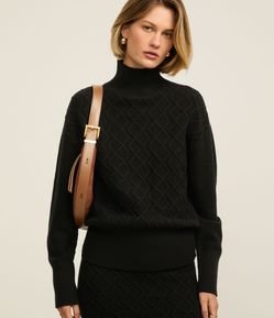 Suéter em Tricot com Gola Alta e Bordado de Losangos