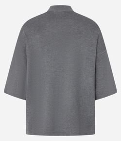 Blusa em Tricô com Cava Deslocada e Manga Ampla