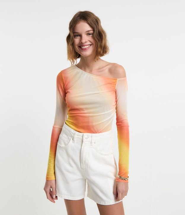 Blusa em Tule Degrade com Decote Assimétrico