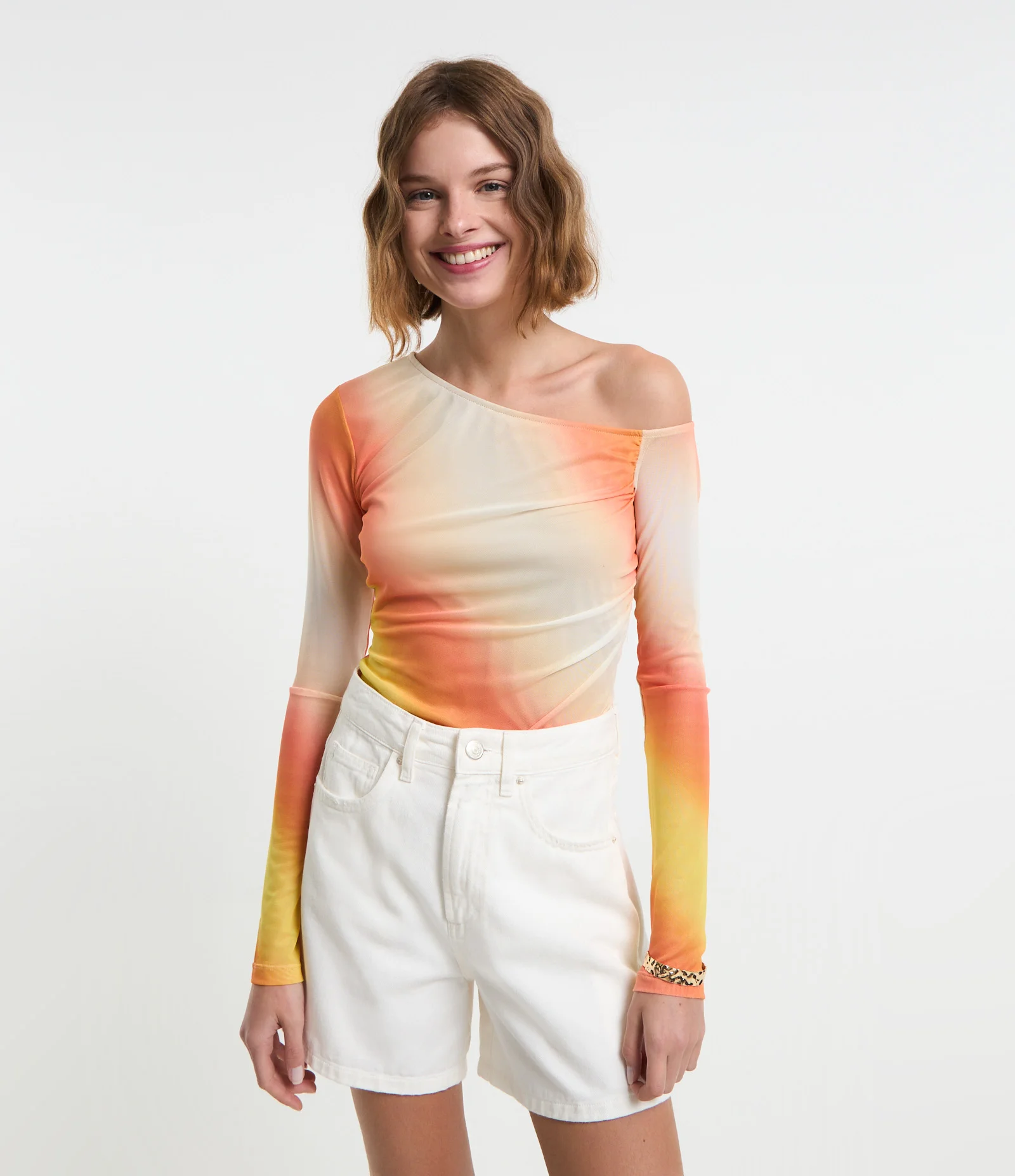 Blusa em Tule Degrade com Decote Assimétrico Multicores 1