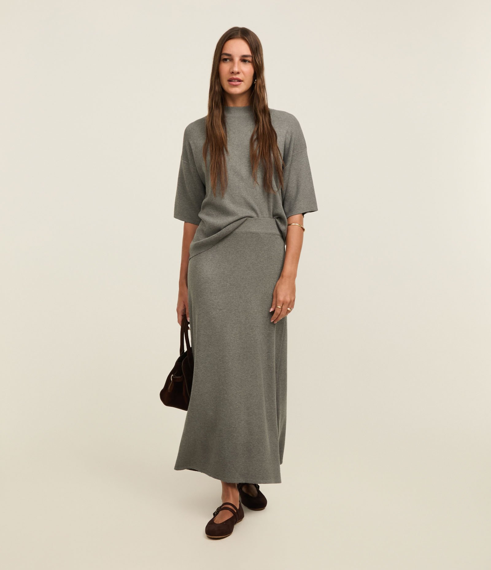 Saia Evasê Midi em Tricô com Caimento Leve 3