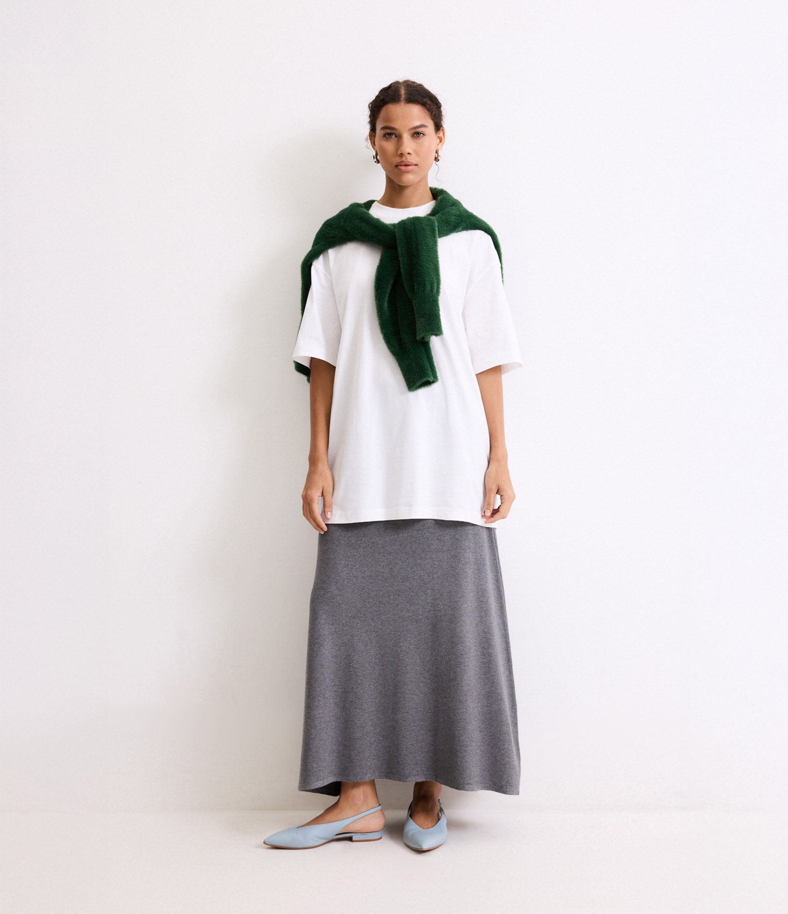 Saia Evasê Midi em Tricô com Caimento Leve 1