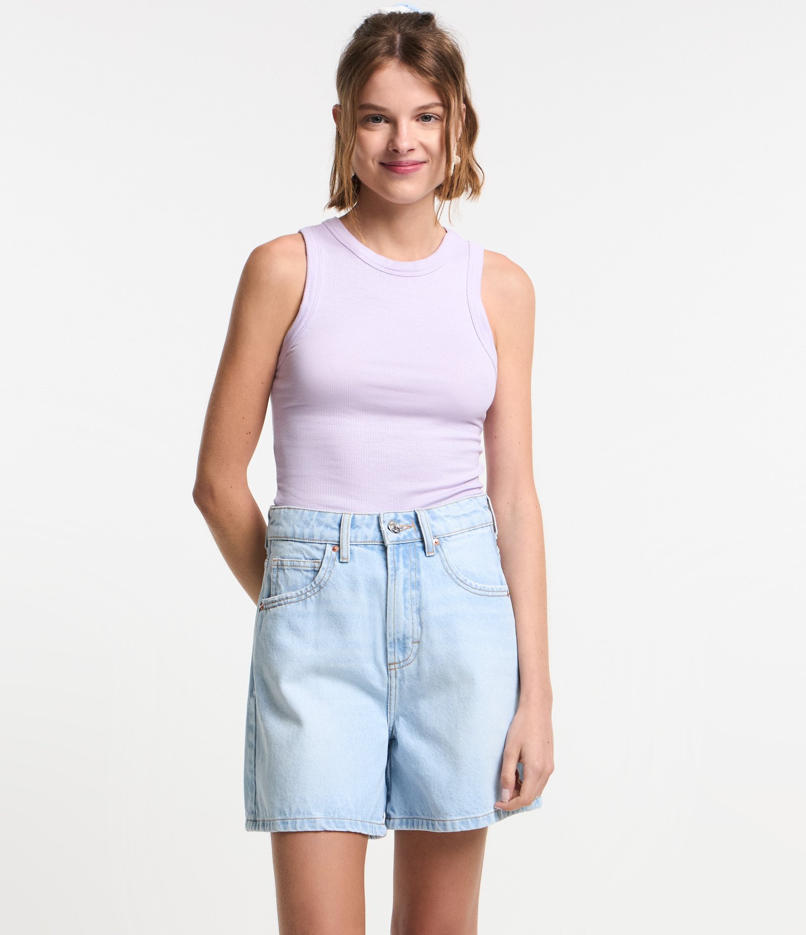 Short Mom Cintura Alta em Jeans com Bolsinhos Azul 2