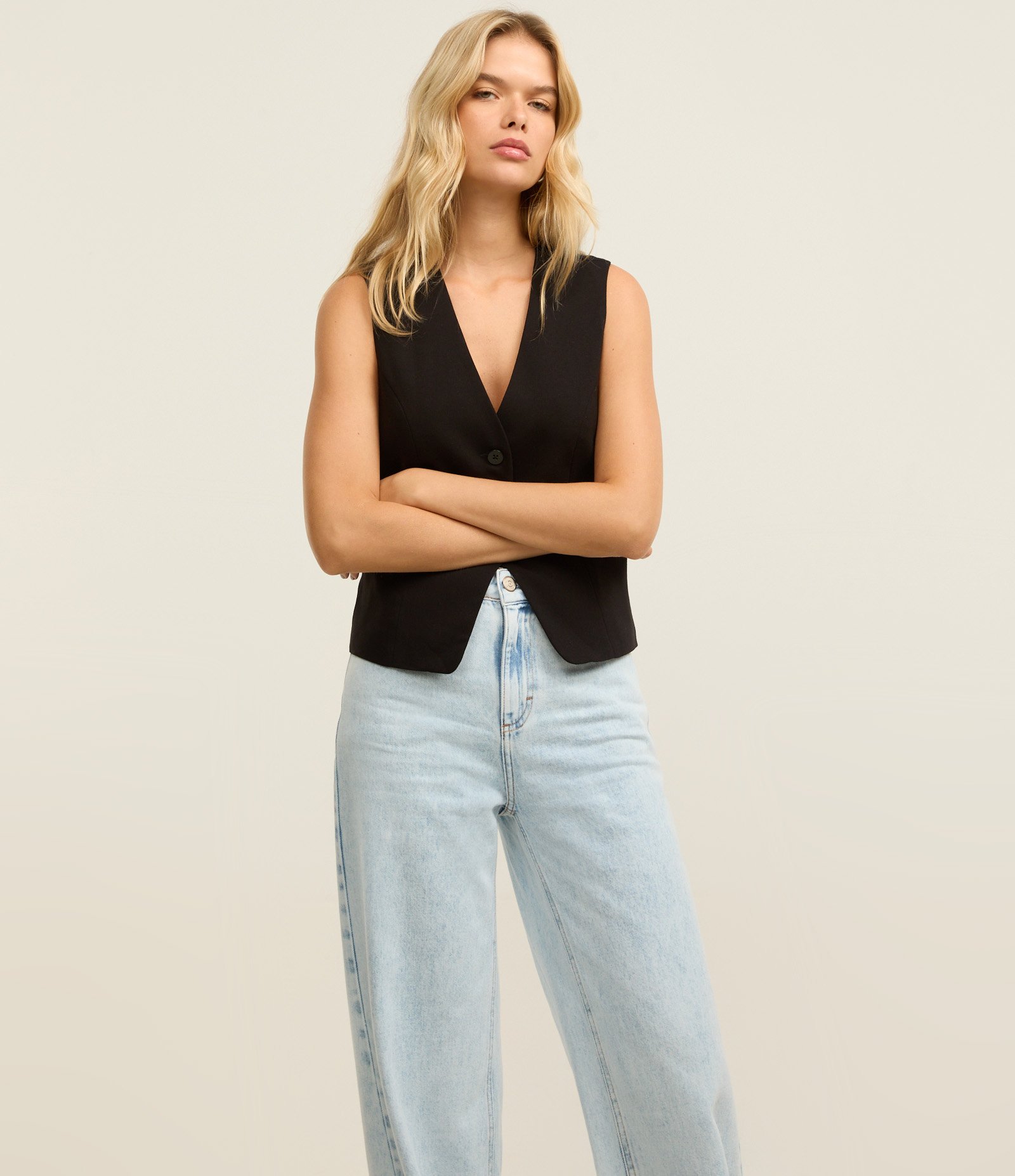 Calça Wide Leg Cintura Alta em Jeans com Bolsos Azul 2