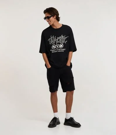 Bermuda Slim Destroyed com Puídos e Bolso Preto Azulado