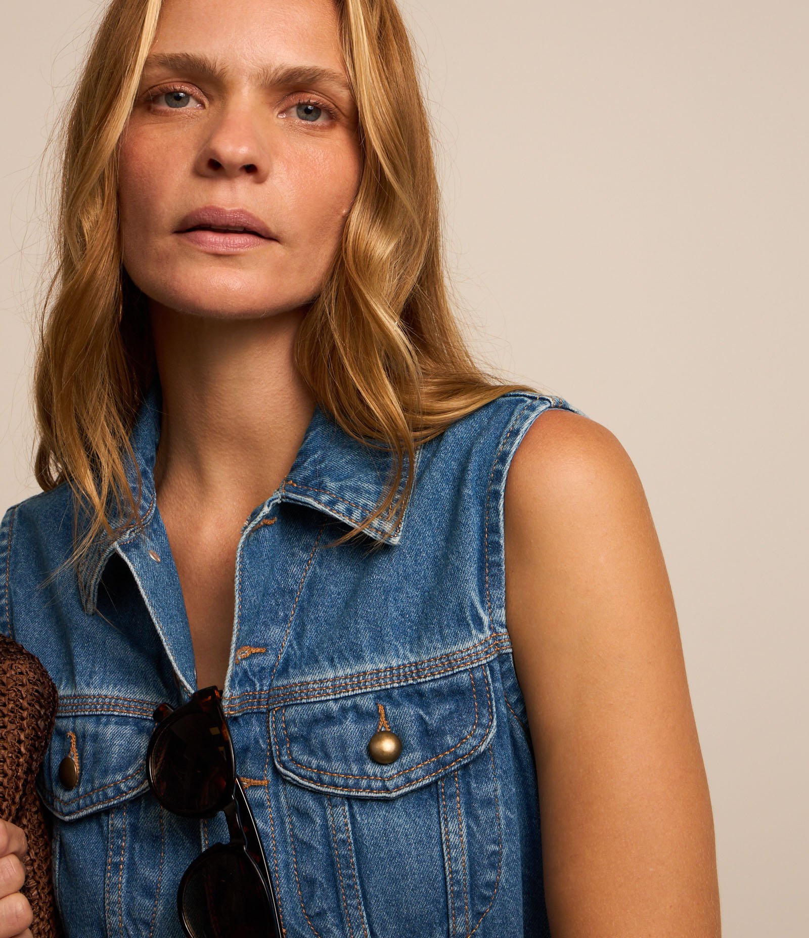 Vestido Longo em Jeans com Bolsos e Botões Frontais Azul 4