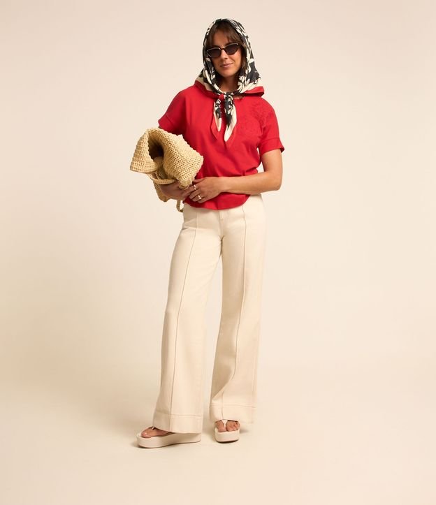 Blusa T-shirt em Algodão com Bordado de Conchas