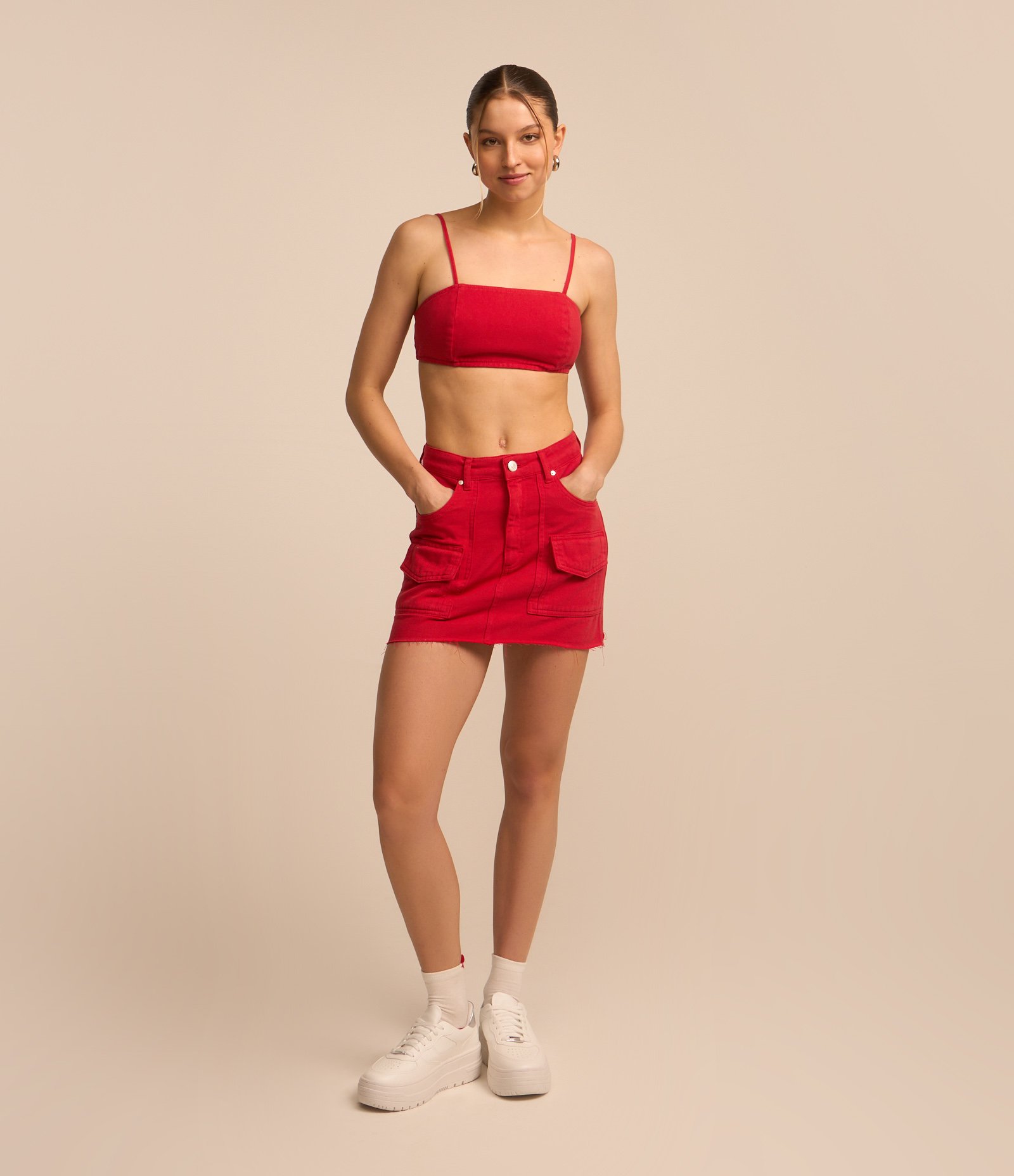 Saia Curta em Sarja com Bolsos Cargo Vermelho 1