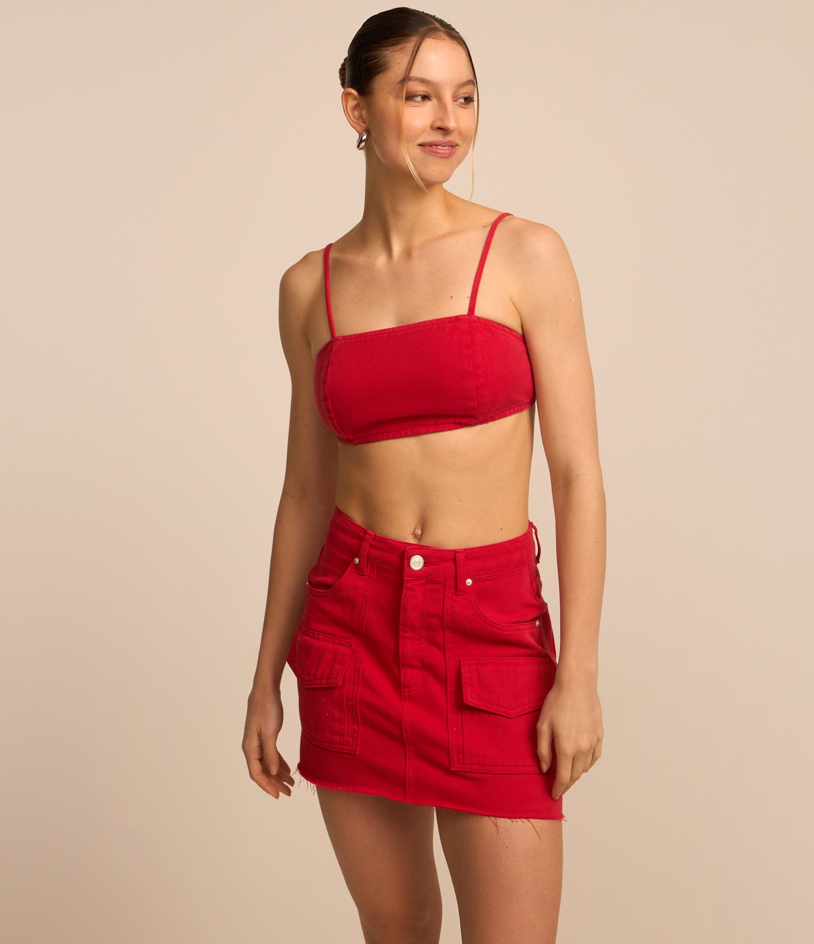Saia Curta em Sarja com Bolsos Cargo Vermelho 2