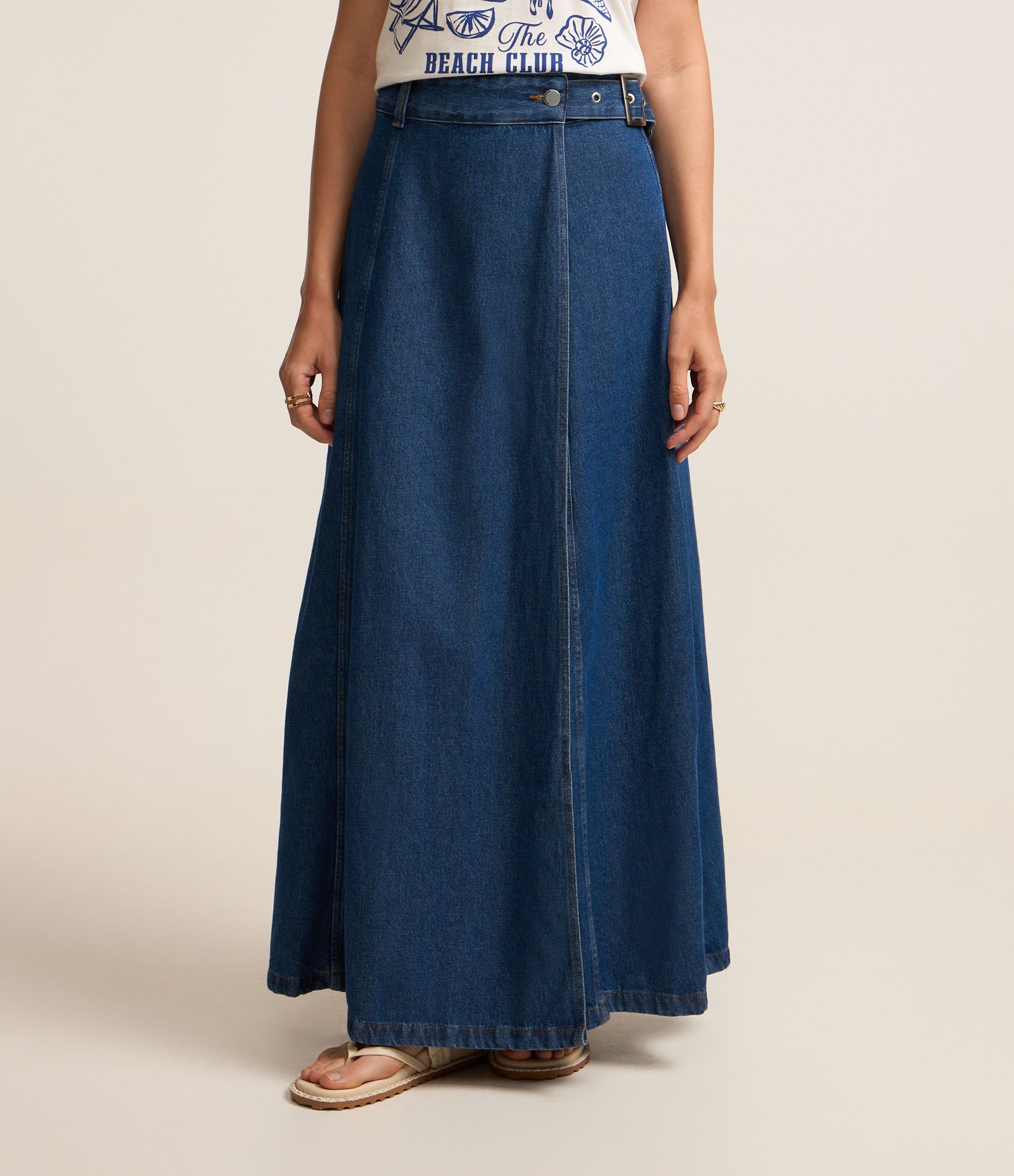 Saia Longa em Jeans com Cinto Afivelado e Transpasse Azul 3