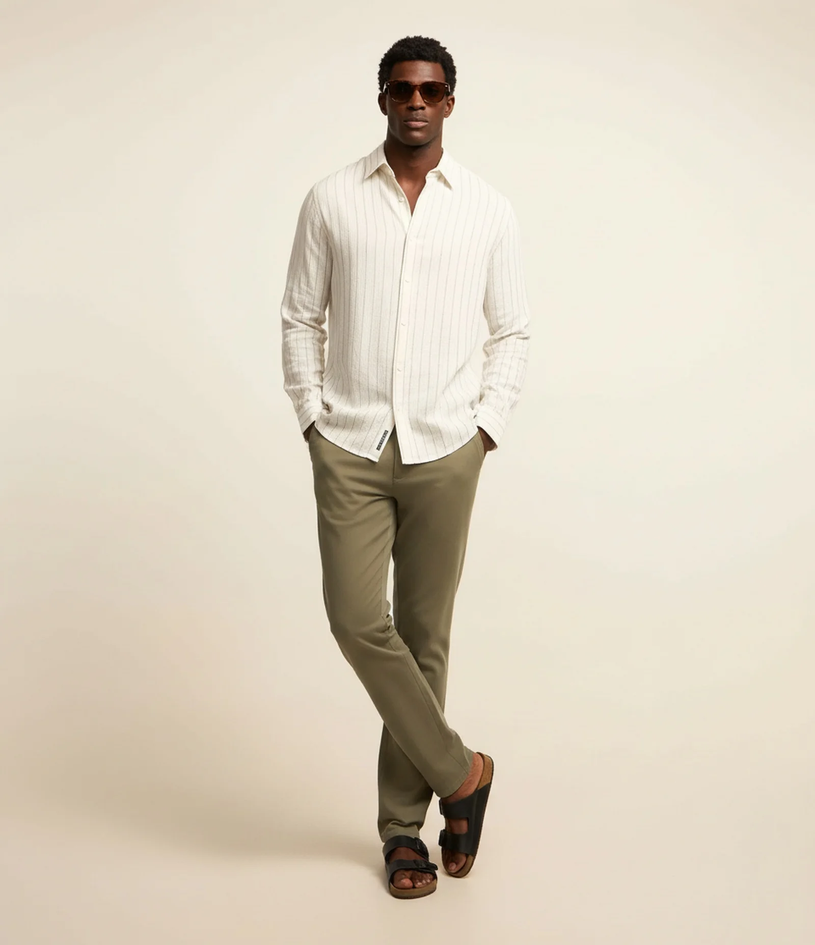 Calça Slim em Sarja com Lavagem Estonada Verde 1