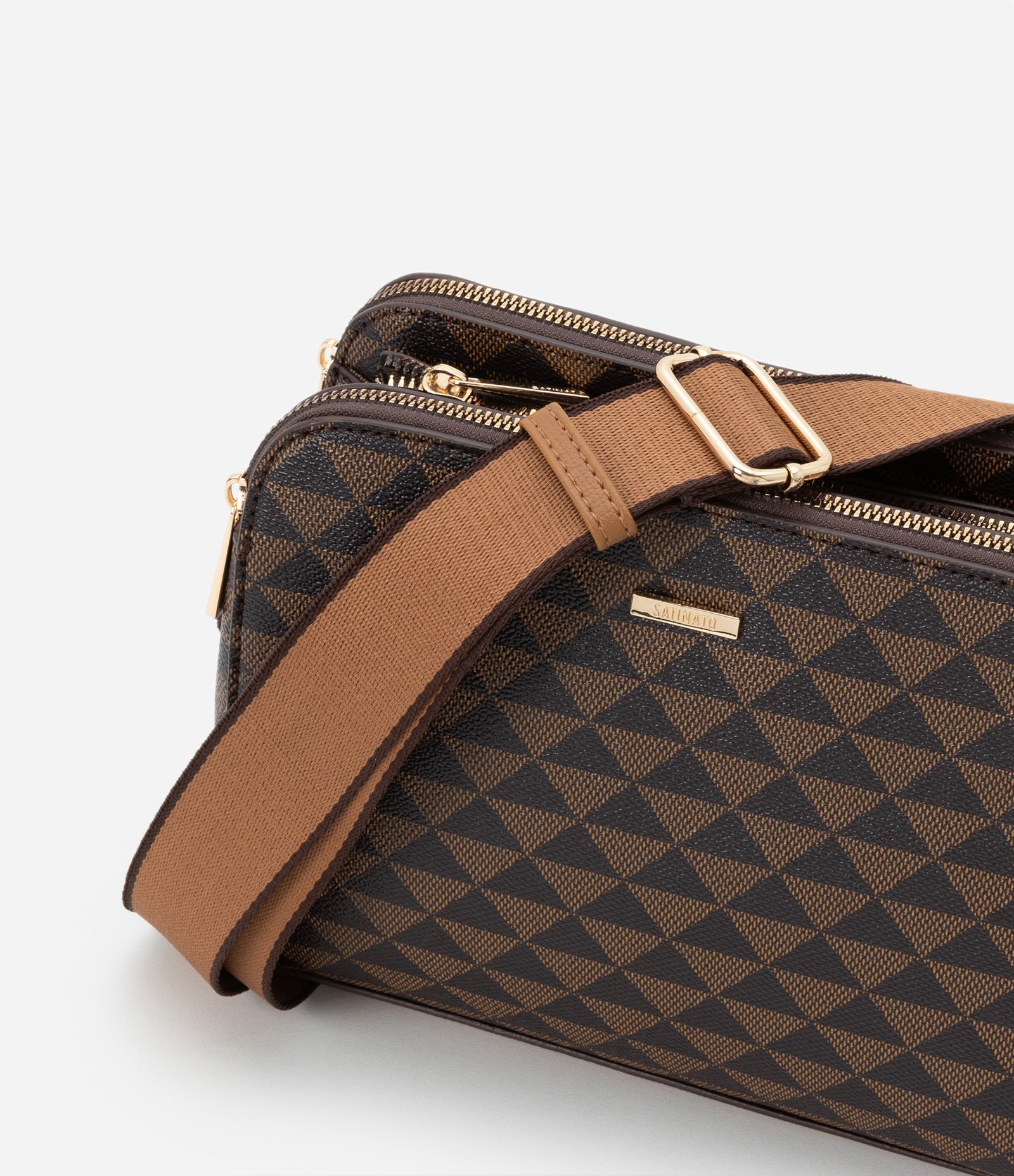 Bolsa Média Transversal com Estampa Triângulos e  Fechamentos em Zíper Marrom/ Preto 6